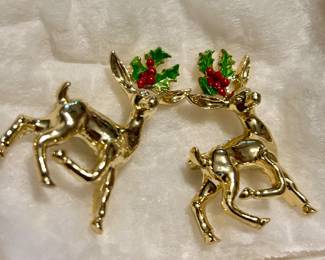 vintage Christmas jewelry