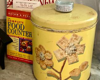 Vintage Luce Manufacturing Krispy Kan with Magic Dry Knob