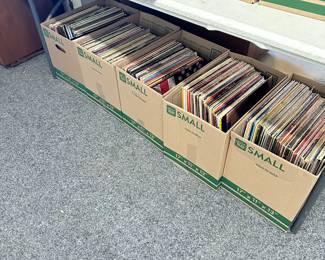 Over 2,000 albums + 45's