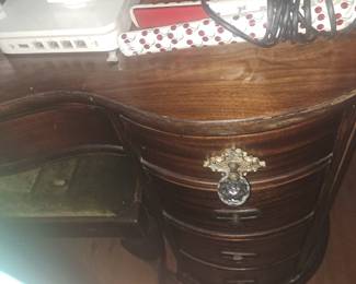 antique vanity and bench