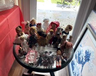 Carlson assorted dolls