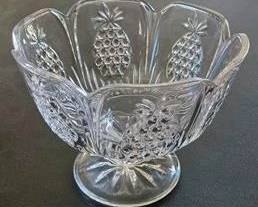 114 - Pineapple Design Torte Bowl 6.5 x 9
