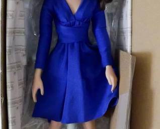 32 - Ashton Drake Kate Middleton 15" Doll with box
