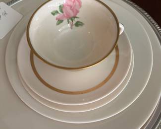 Franciscan China “Cherokee  Rose” 47 pcs