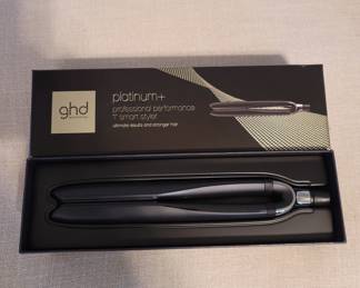 GHD Platinum + Smart Styler