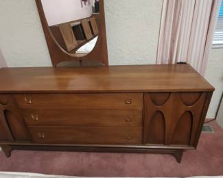 ****Check out This link to bid on MCM and a few other items. https://www.EstateSales.NET/MO/Saint-Charles/63303/marketplace/72982