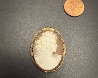 Cameo Pin