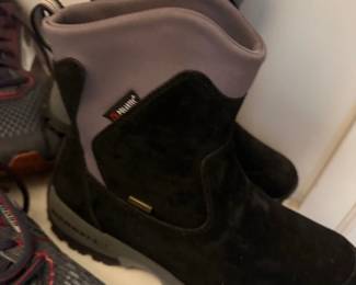 snow boots