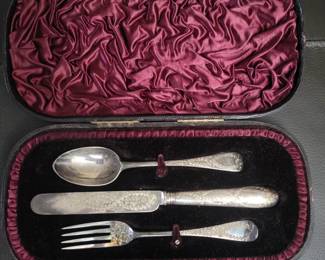 BEAUTIFUL CASED ANTIQUE EARLY VICTORIAN 1800's SOLID STERLING SILVER TRAVEL CUTLERY SET.