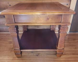 Ducks Unlimited by Hammary end table