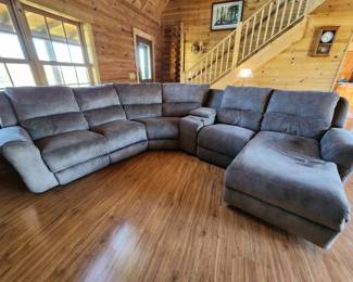 Power reclining sectional with chaise