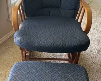 Glider w/ottoman 