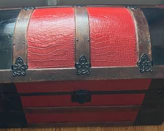 Paint Decorated Dome Top Trunk