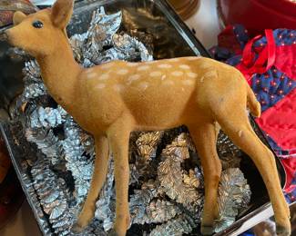 Small Flocked Deer