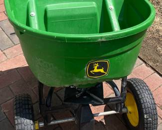 John Deere Spreader
