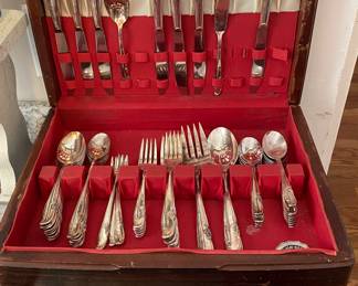 Rogers Silverplated Flatware Set