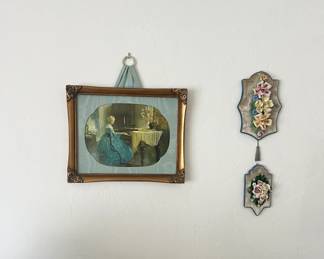 lady playing piano art