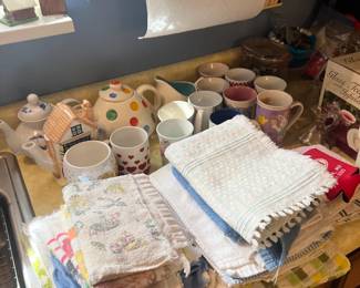 hand towels, coffee mugs