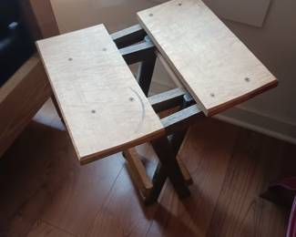 Mid-century portable seat