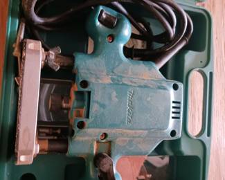 Makita router