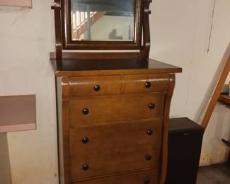 Antique chest of drawers
