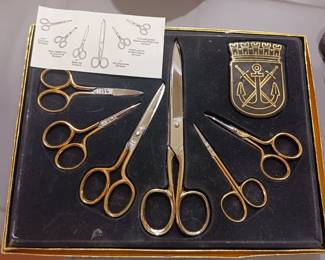Vintage set of six scissors mint in original box