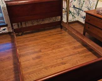 Antique sleigh bed