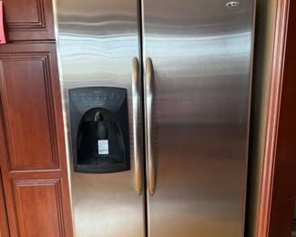 Amana Frig/Freezer with extra filter