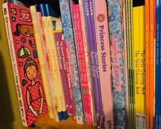 CHILD MEDIA8 RM LEFT