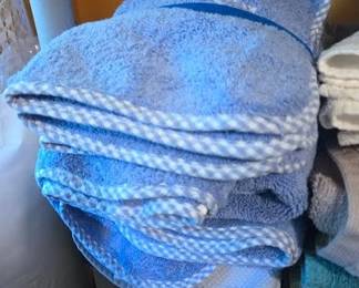 LINENS1 RM LEFT UPPER