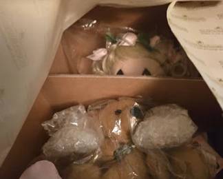 PRECIOUS MOMENT DOLL RM RIGHT UPPER