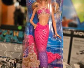 BARBIE PEARL PRINCESS DINING RM