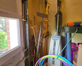 VACUUM YARD TOOLS HOOLA GARAGE