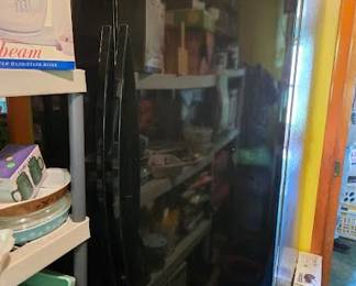 KENMORE SIDE BY SIDE REFRIG FREEZER KITCHEN