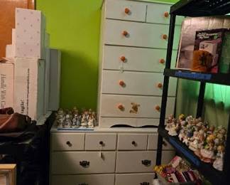 CHILDS DRESSERS RM RIGHT UPPER