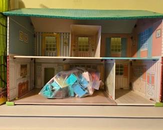 TIN DOLLHOUSE RM LEFT