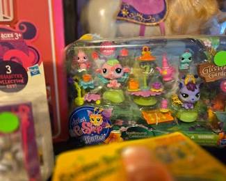 LA LA LOOPSIE MINIATURE NIB RM LEFT LOWER