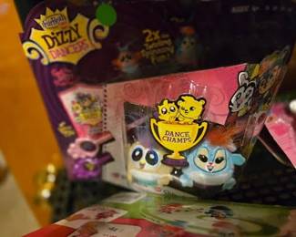 FUR REAL DIZZY DANCERS RM LEFT LOWER