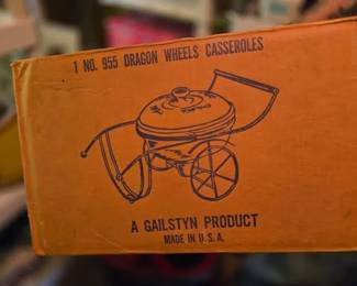 VTG FIRE KING DRAGON WHEELS CASSEROLE PIC2 KITCHEN