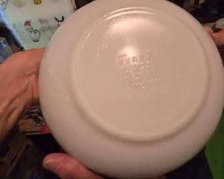 PYREX BOWL KITCHEN