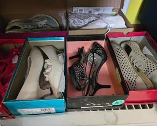 WOMENS SHOES3 RM MID