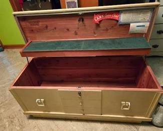 LANE CEDAR CHEST RM RT