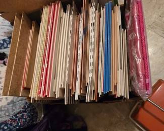 GIFT BOXES1 RM LEFT UPPER