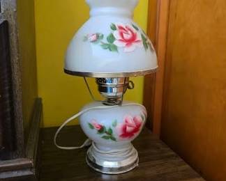 HURRICANE LAMP SMALL RM MID UPPER