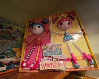 LA LA LOOPSIES 12 DOLLS NIP LOWER CLOSET