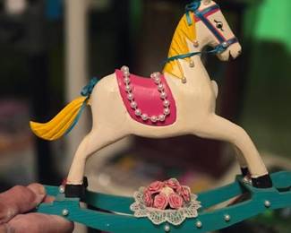 CAROUSEL HORSE 12IN RM RT