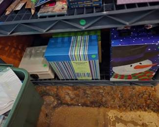 GIFT BOXES DINING RM