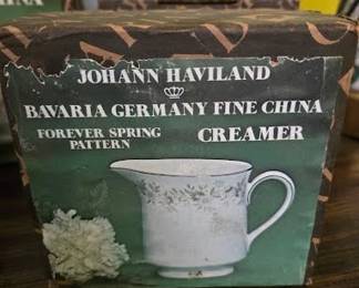 HAVILAND CREAMER RM LEFT UPPER