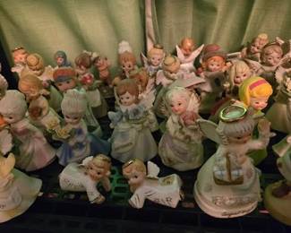 ANGEL FIGURES3 RM RIGHT UPPER