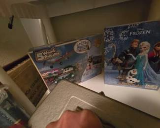FROZEN PUZZLES CLOSET LOWER